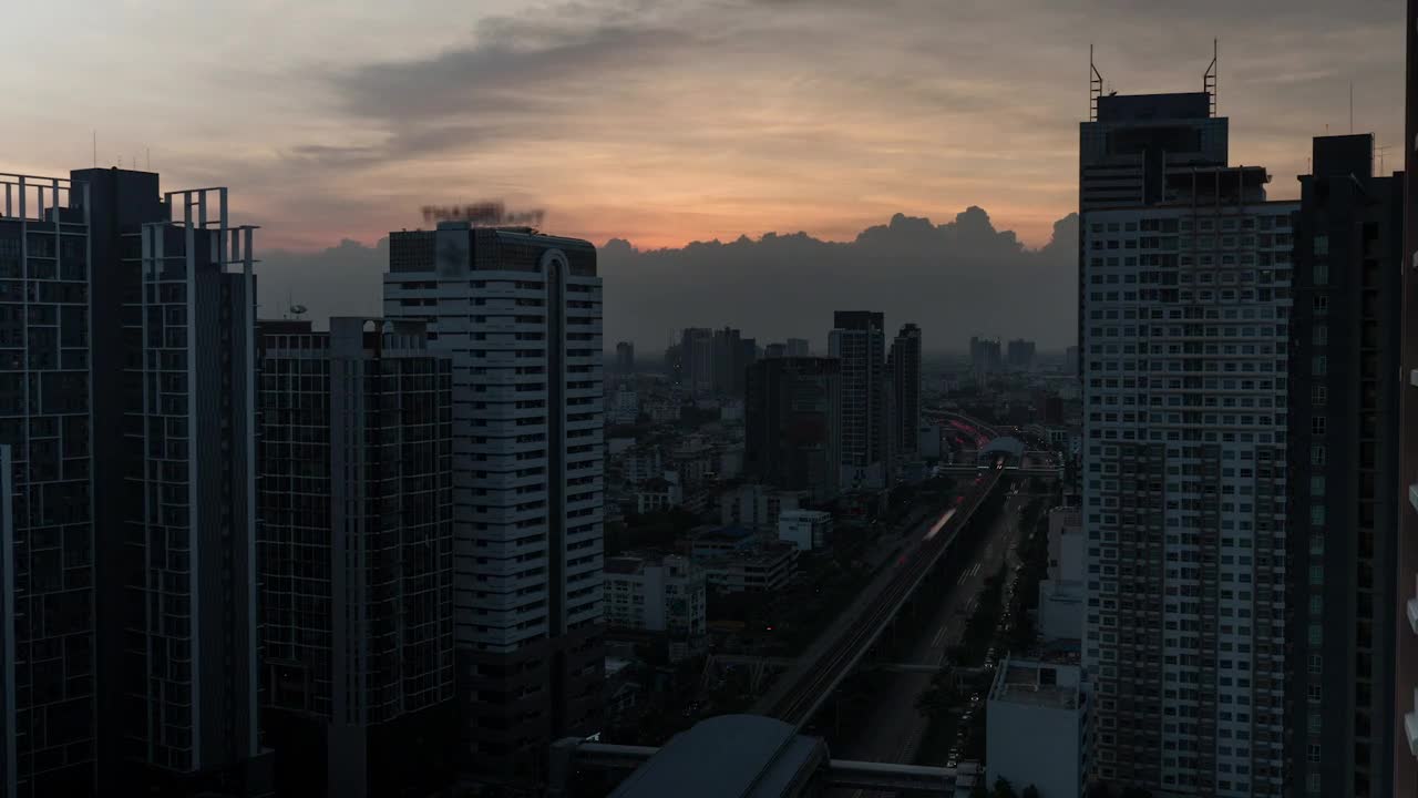 Video Stock City Timelapse As The Night Comes In Live Wallpaper For PC - Free Download