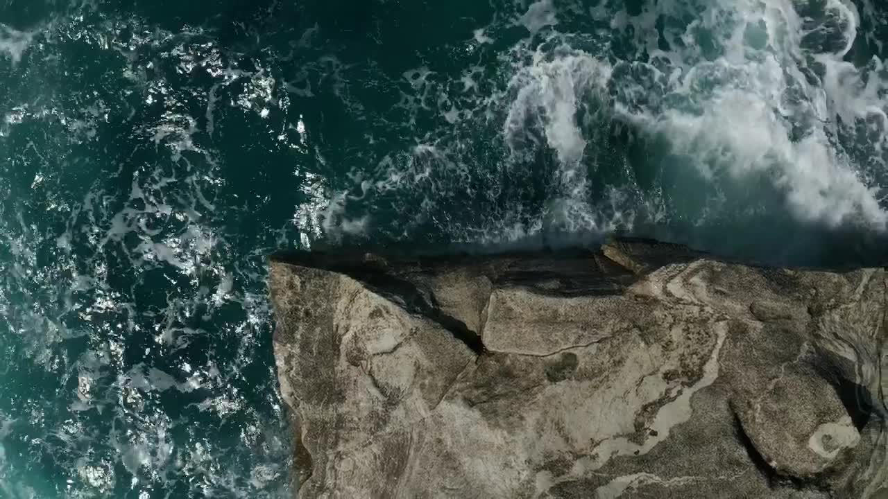 Free Stock Video Sea Waves Breaking On The Stones Top Aerial Live Wallpaper - Free Download