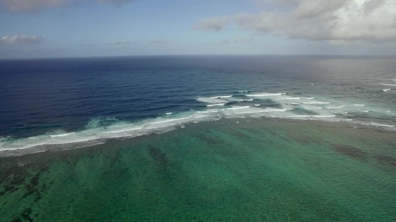 Stock Video Different Colors Of Ocean Live Wallpaper For PC - Free Download