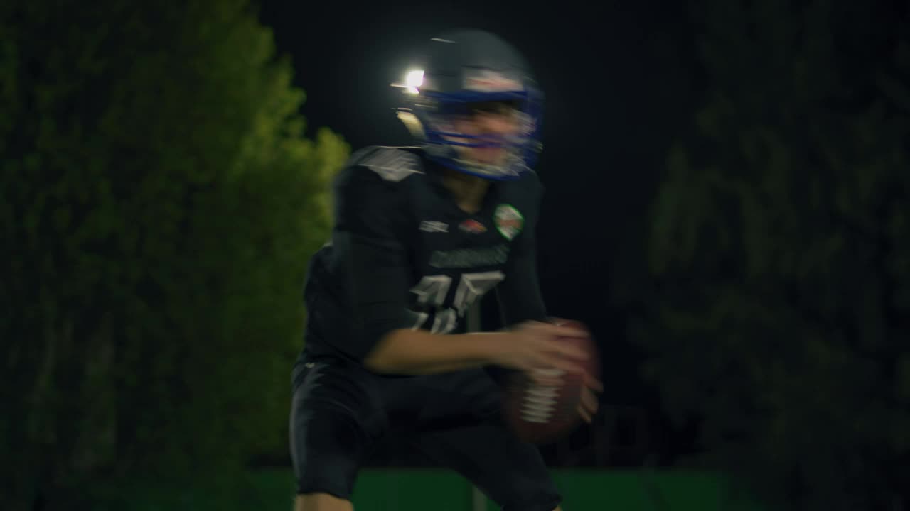 Video Stock Quarterback Training His Passes Live Wallpaper Free - Free Download