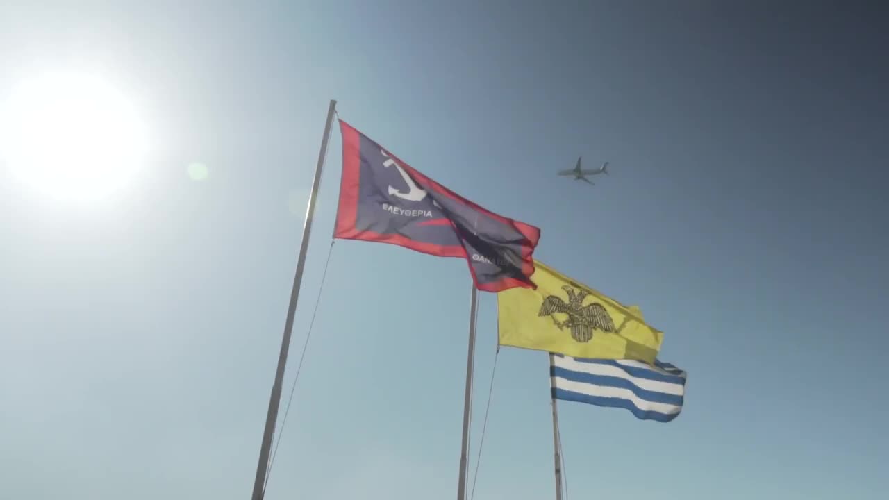 Video Stock Plane Flying Past Three Flags Live Wallpaper Free - Free Download