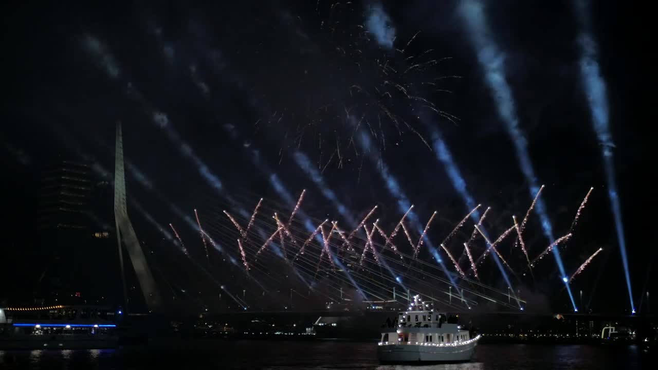 Stock Video New Year Fireworks Celebration Live Wallpaper - Free Download