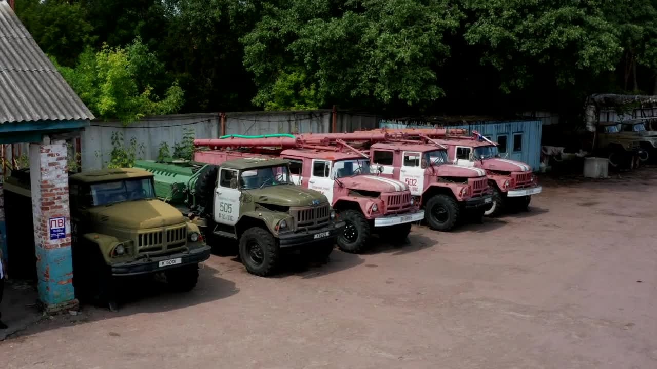 Stock Video Old Fire Engines Left In Chernobyl Live Wallpaper - Free Download