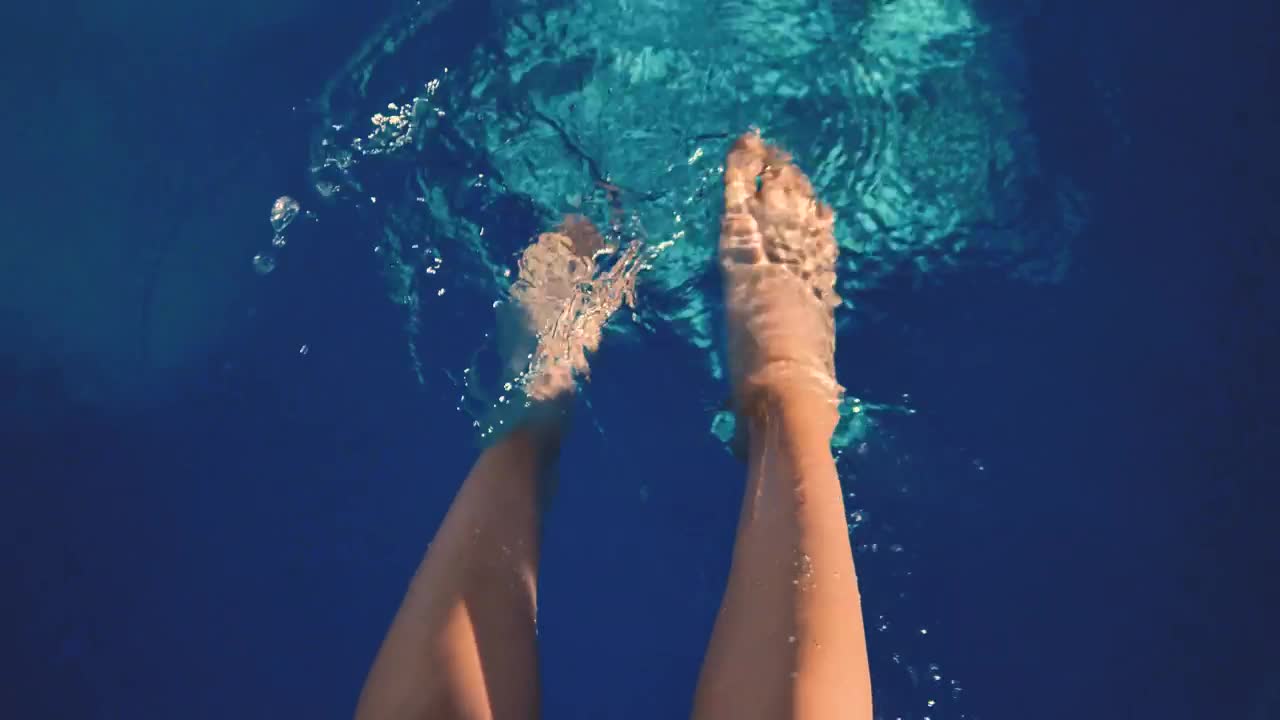 Video Stock Person Splashing Feet In A Pool Live Wallpaper Free - Free Download