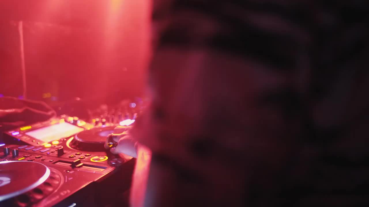 Stock Video Dj Playing Music At A Nightclub Live Wallpaper For PC - Free Download