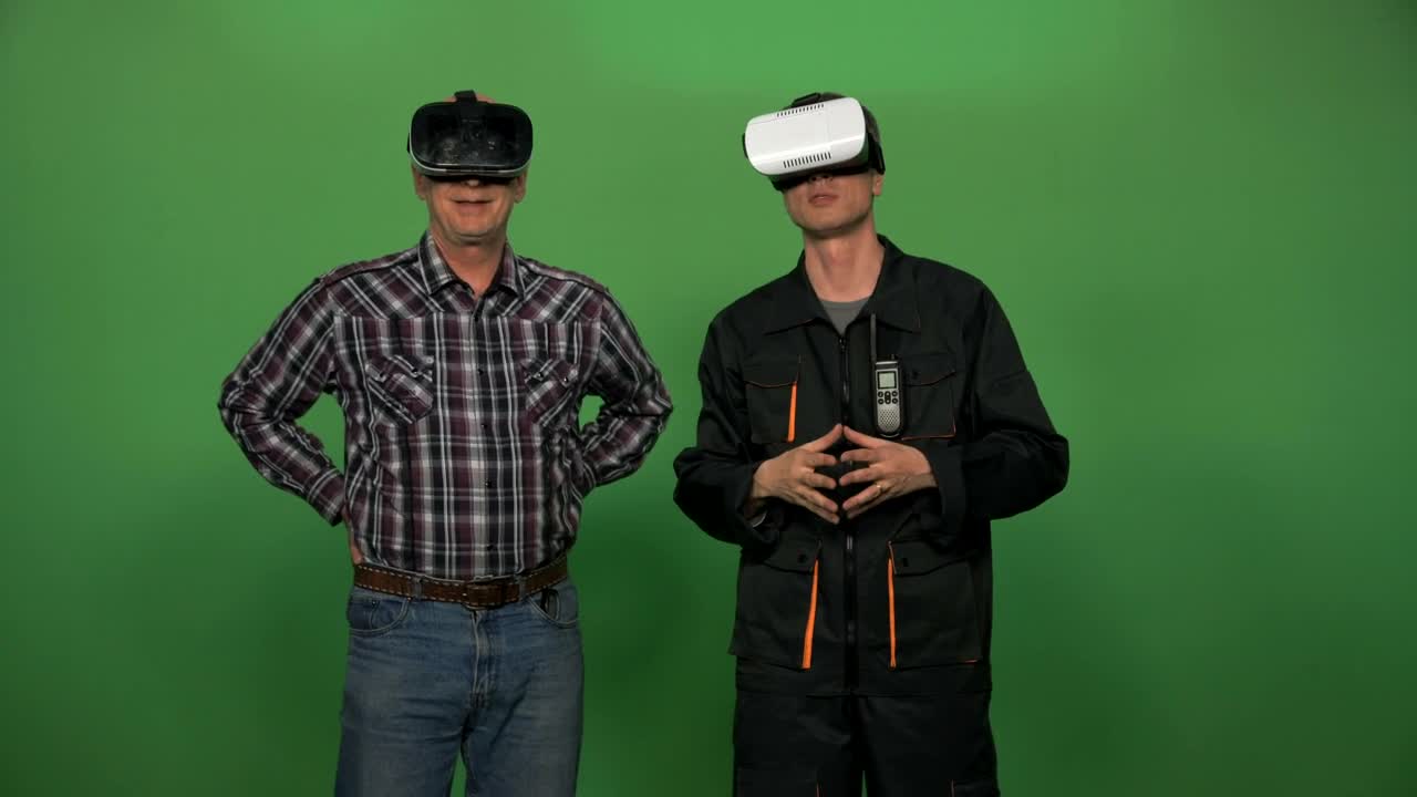 Stock Footage Using Virtual Reality Headsets On A Green Screen Live Wallpaper - Free Download
