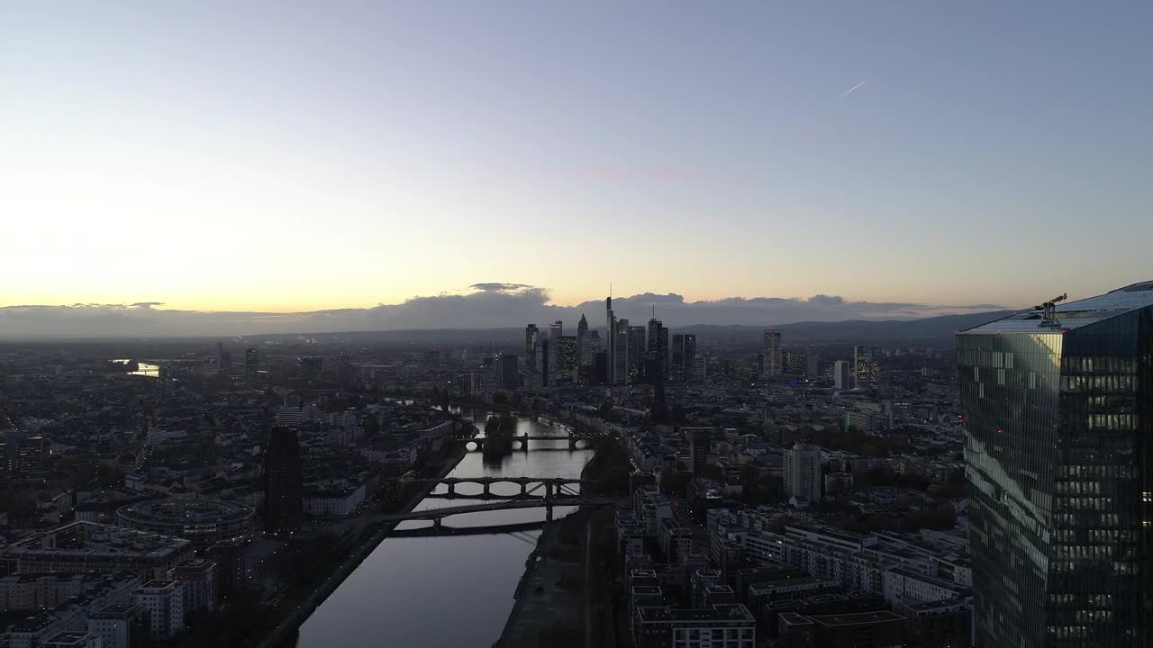 Free Stock Video River Crossing The Immense City Of Frankfurt Live Wallpaper - Free Download