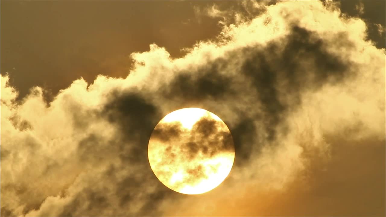 Free Video Stock Sun Shining Brightly Behind The Clouds Live Wallpaper - Free Download