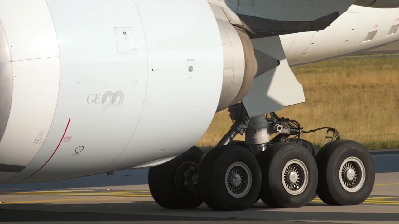 Stock Video Engine And Gear Of Airplane Close Up Live Wallpaper For PC - Free Download
