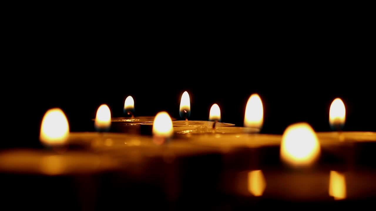 Free Video Stock Small Candle Flames Live Wallpaper - Free Download