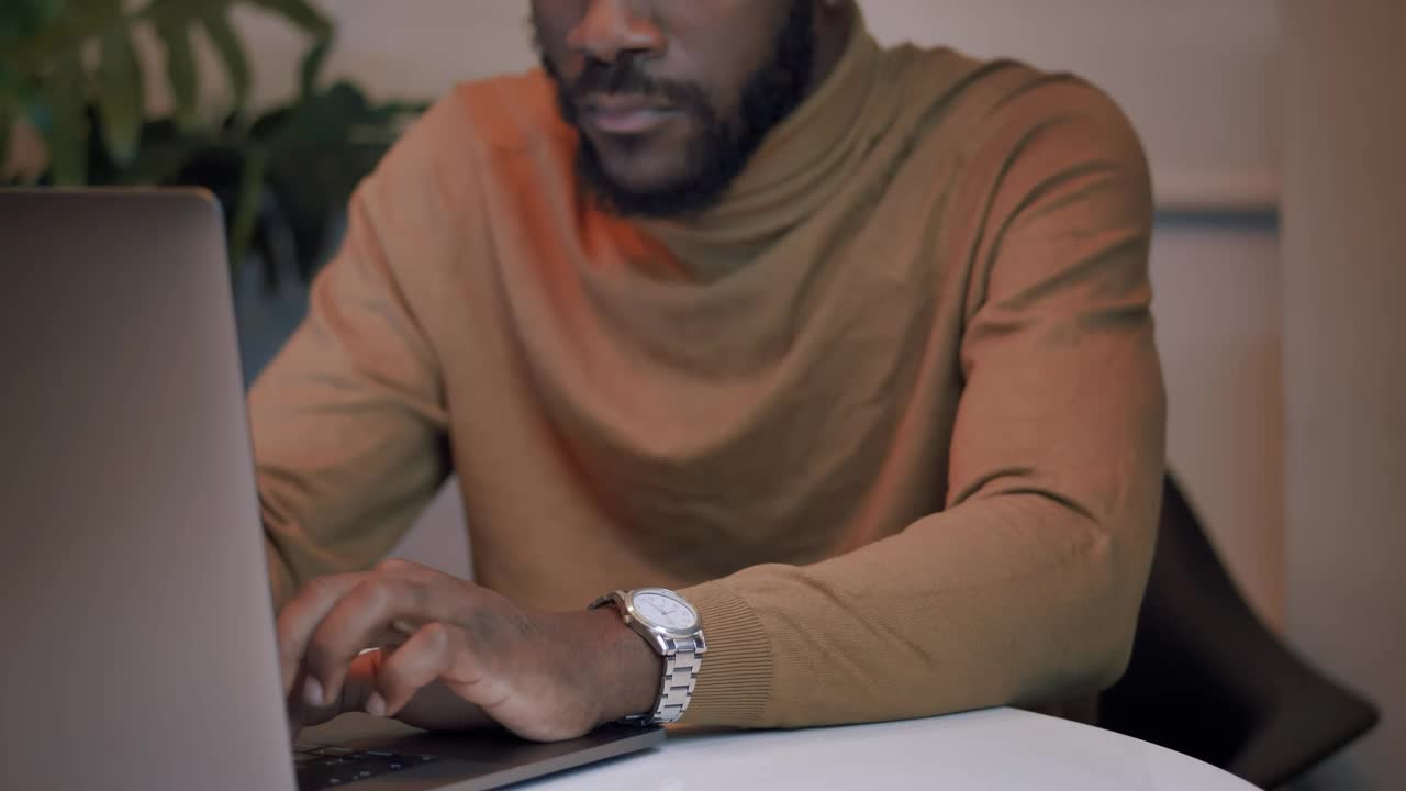 Stock Video Man Very Spoiled In His Wor Animated Wallpaper - Free Download
