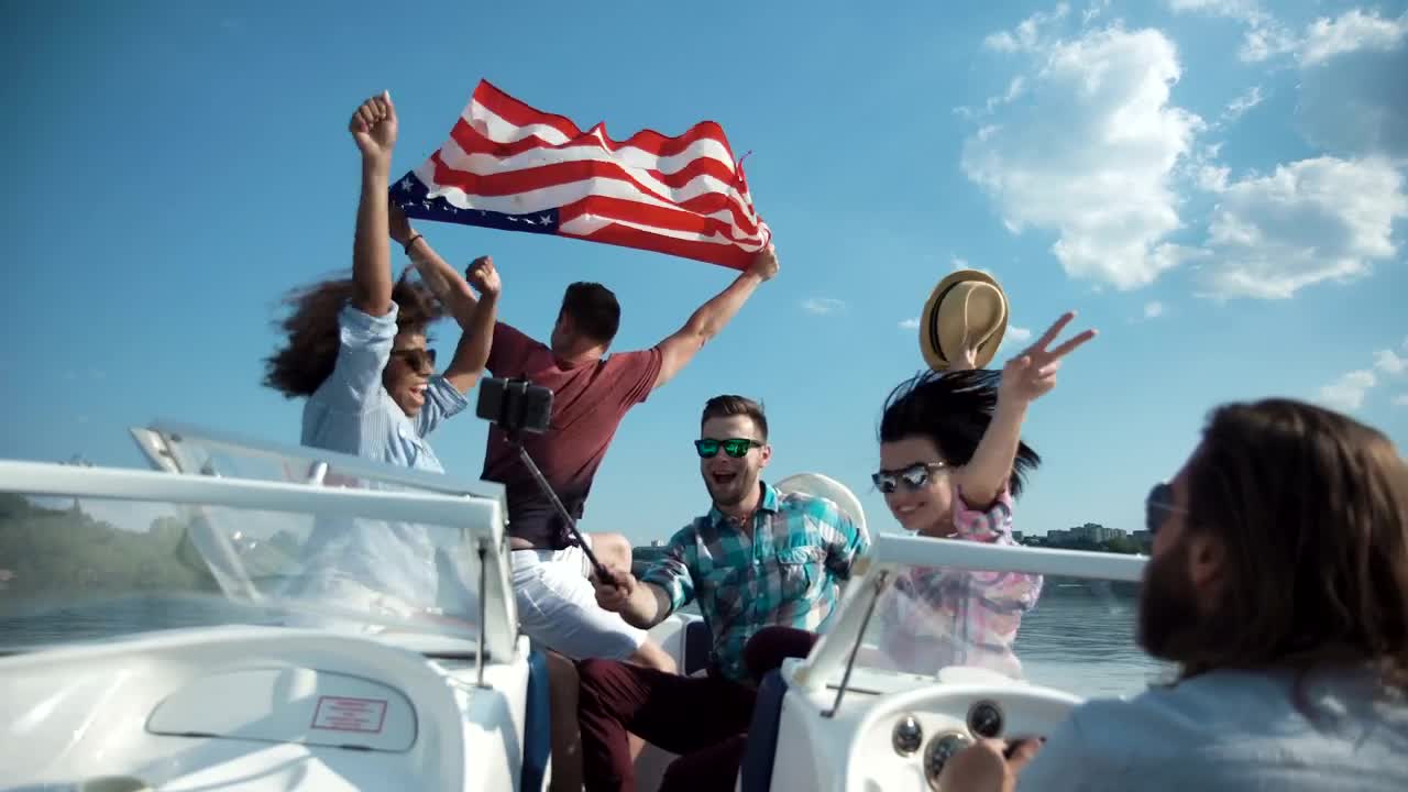 Stock Video Friends Having Fun On A Speedboat Live Wallpaper For PC - Free Download