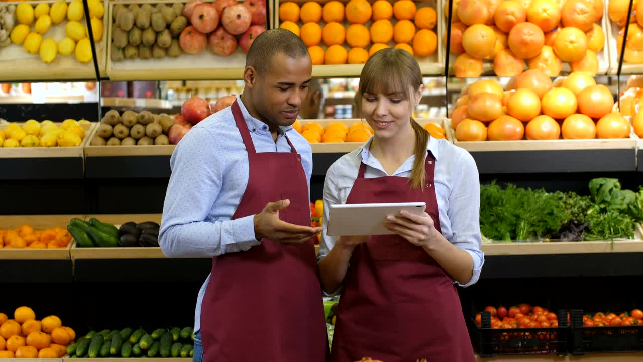 Stock Video Grocery Store Staff With A Tablet Live Wallpaper For PC - Free Download