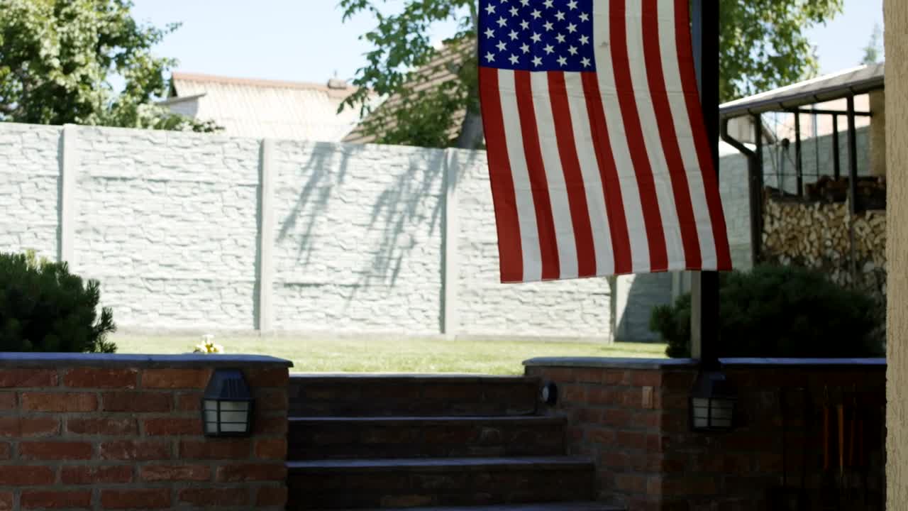 Free Video Stock Soldier Returning To His Family In The Usa Live Wallpaper - Free Download