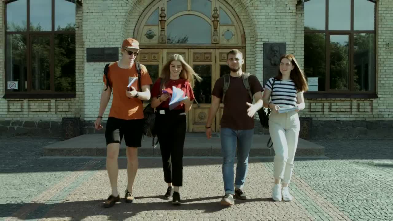 Free Video Stock Students Walking On A University Campus Live Wallpaper - Free Download