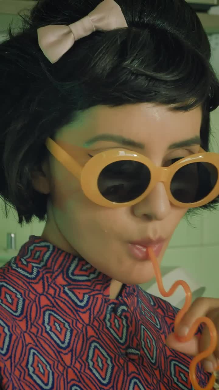 Free Stock Video Woman Drinking A Soda In The S Live Wallpaper - Free Download