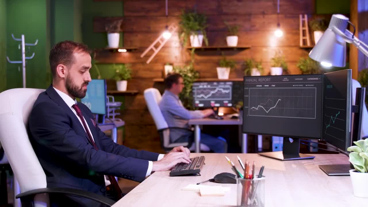 Stock Video Man Turning To Look At The Camer Animated Wallpaper - Free Download