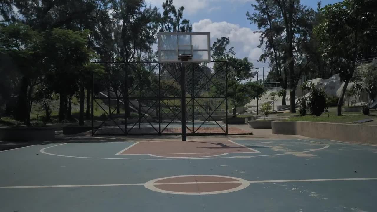 Stock Video Man And Woman Passing Basketball Animated Wallpaper - Free Download