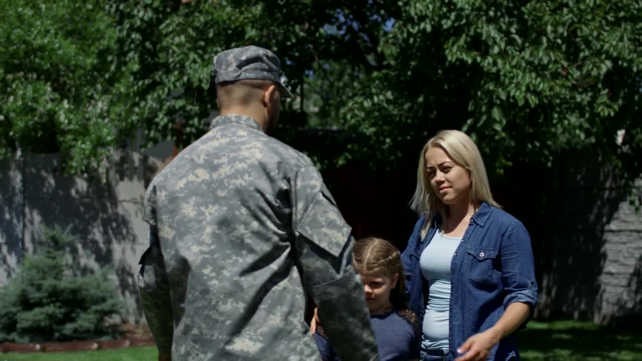 Free Video Stock Soldier Departure From The Family Live Wallpaper - Free Download