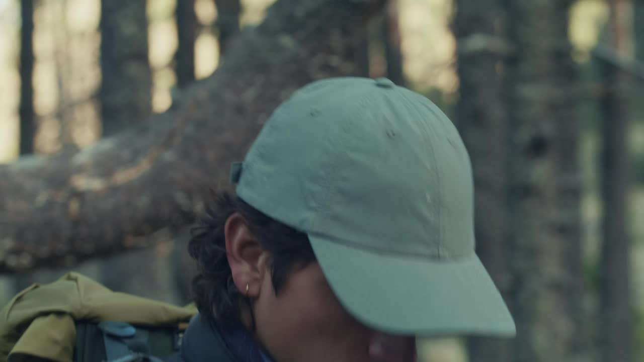 Stock Video Hiker Looking At The Sky Animated Wallpaper - Free Download