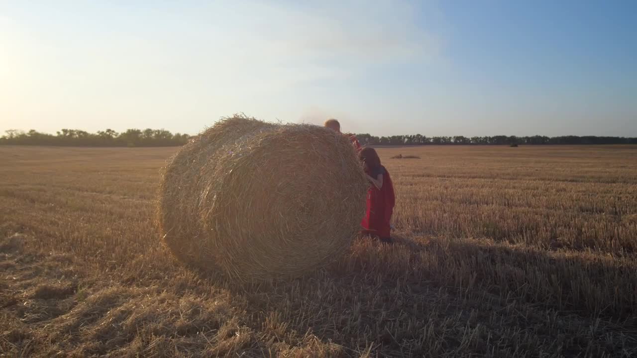 Free Stock Video Rolling A Huge Bale Of Hay Live Wallpaper - Free Download