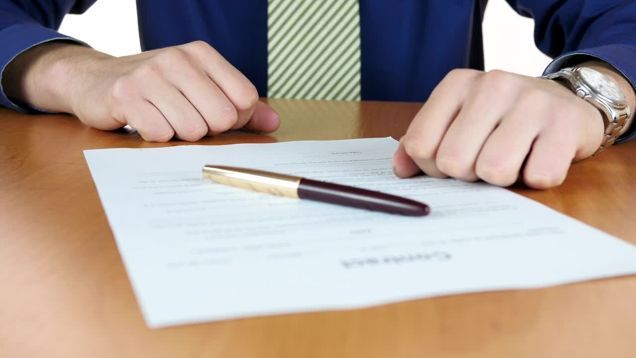 Stock Video Man Signing A Contract With Pe Animated Wallpaper - Free Download