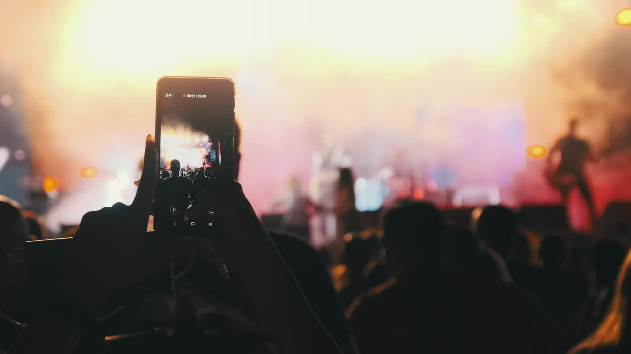 Video Stock Person Recording A Concert With His Cell Phone Live Wallpaper Free - Free Download