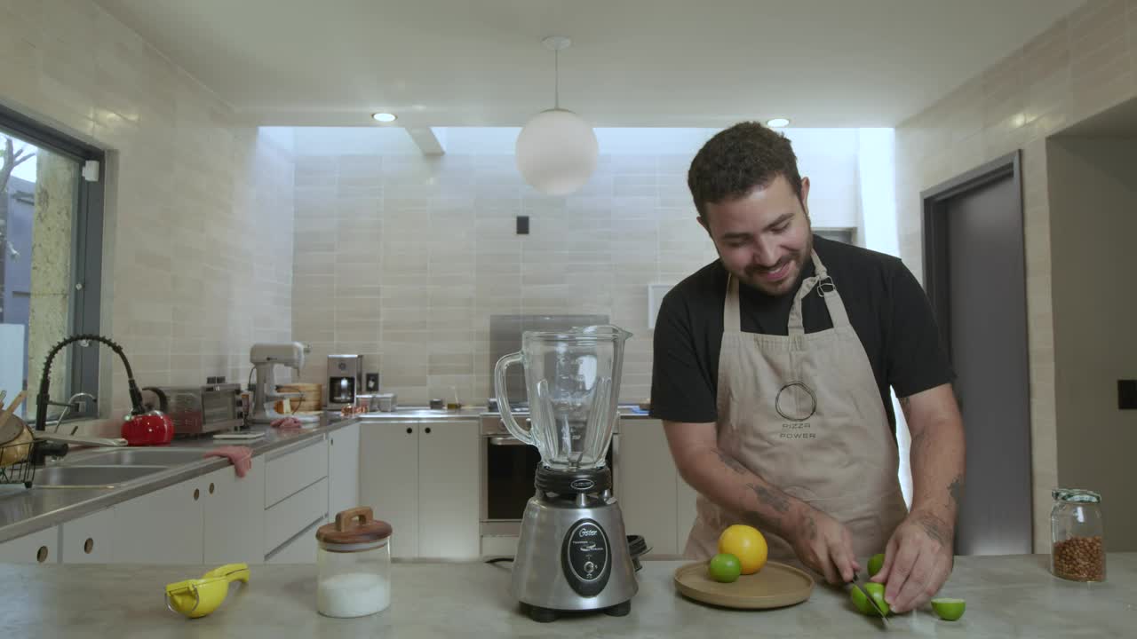 Video Stock Chef Slicing Lemons And Oranges Live Wallpaper For PC - Free Download