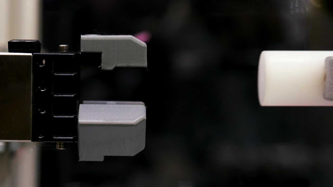 Free Stock Video Robotic Arm In A Factory Live Wallpaper - Free Download