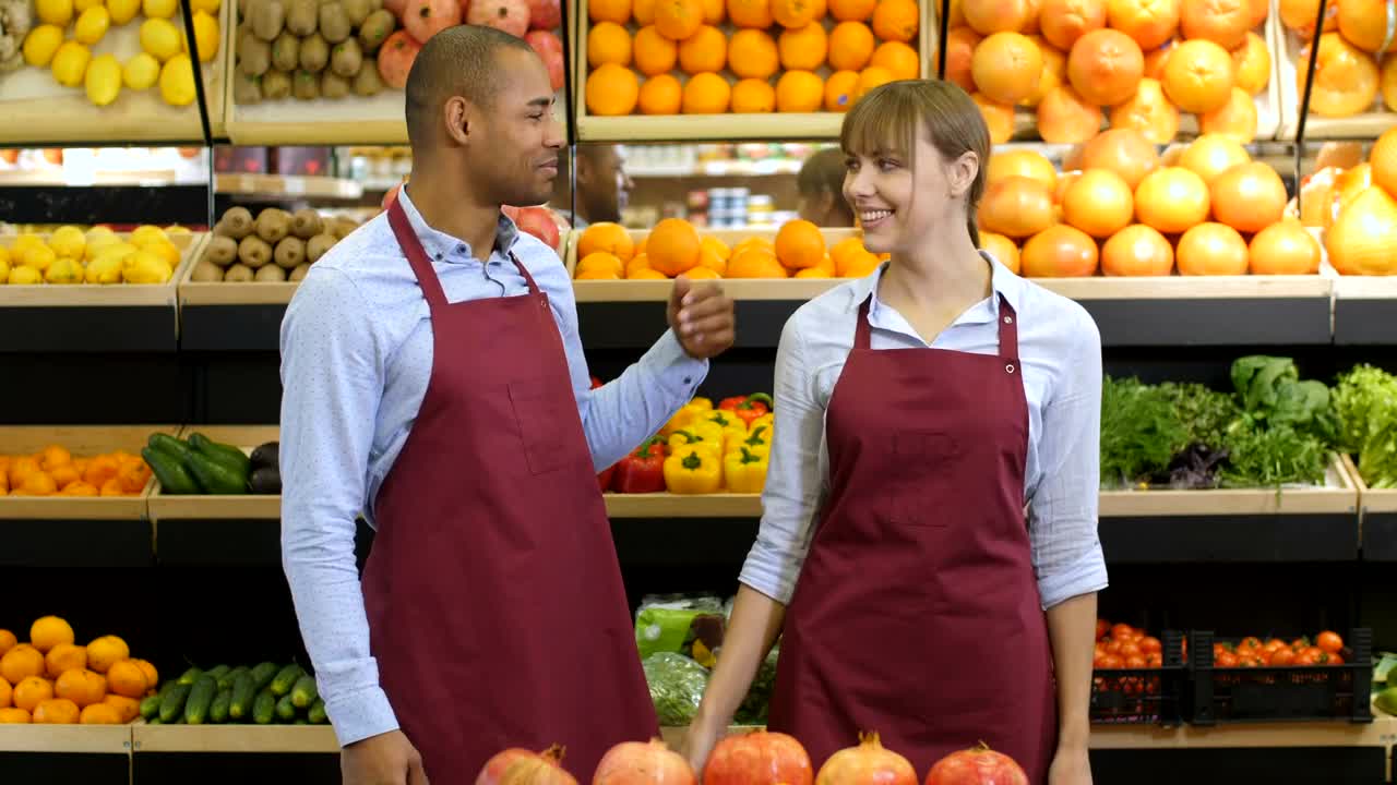 Stock Video Grocery Store Staff Hugging Live Wallpaper For PC - Free Download