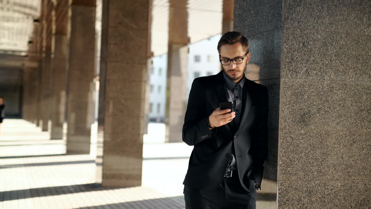 Stock Video Lawyer Using Mobile Cellphone Animated Wallpaper - Free Download