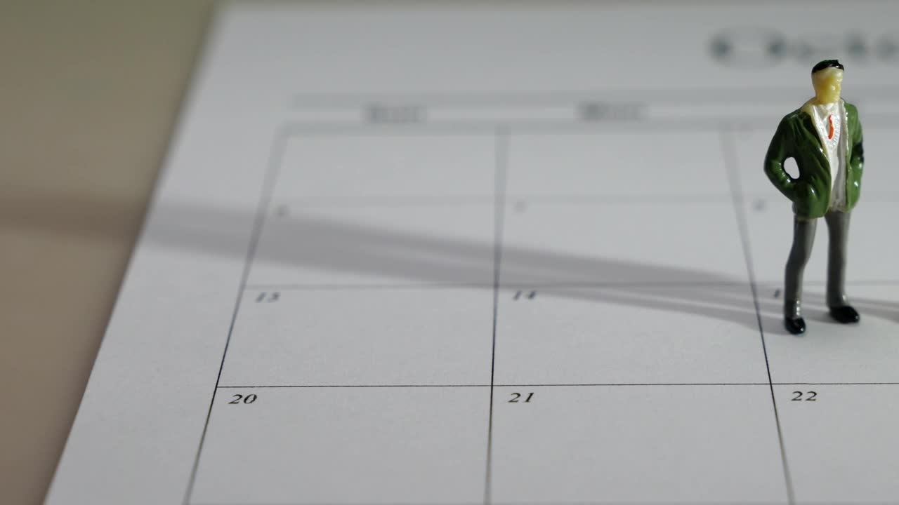 Stock Video Figures On A Calendar Live Wallpaper For PC - Free Download