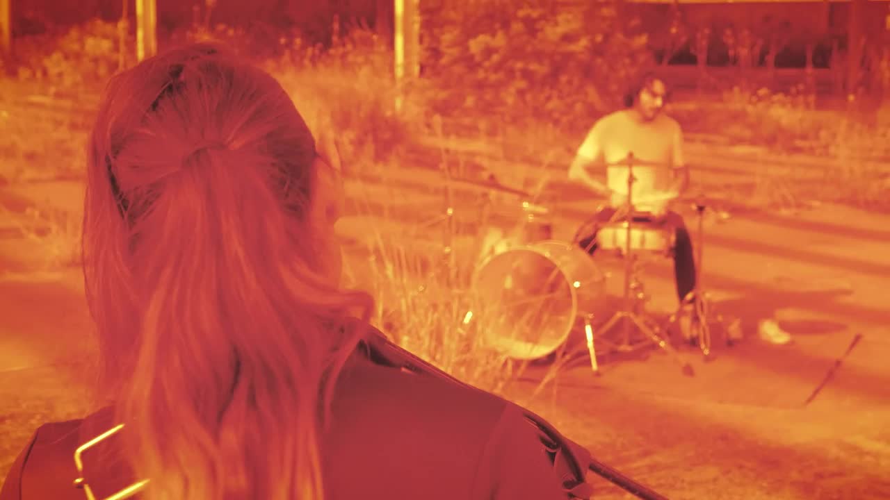 Video Stock Person Singing Into A Microphone In Front Of A Drummer Live Wallpaper Free - Free Download