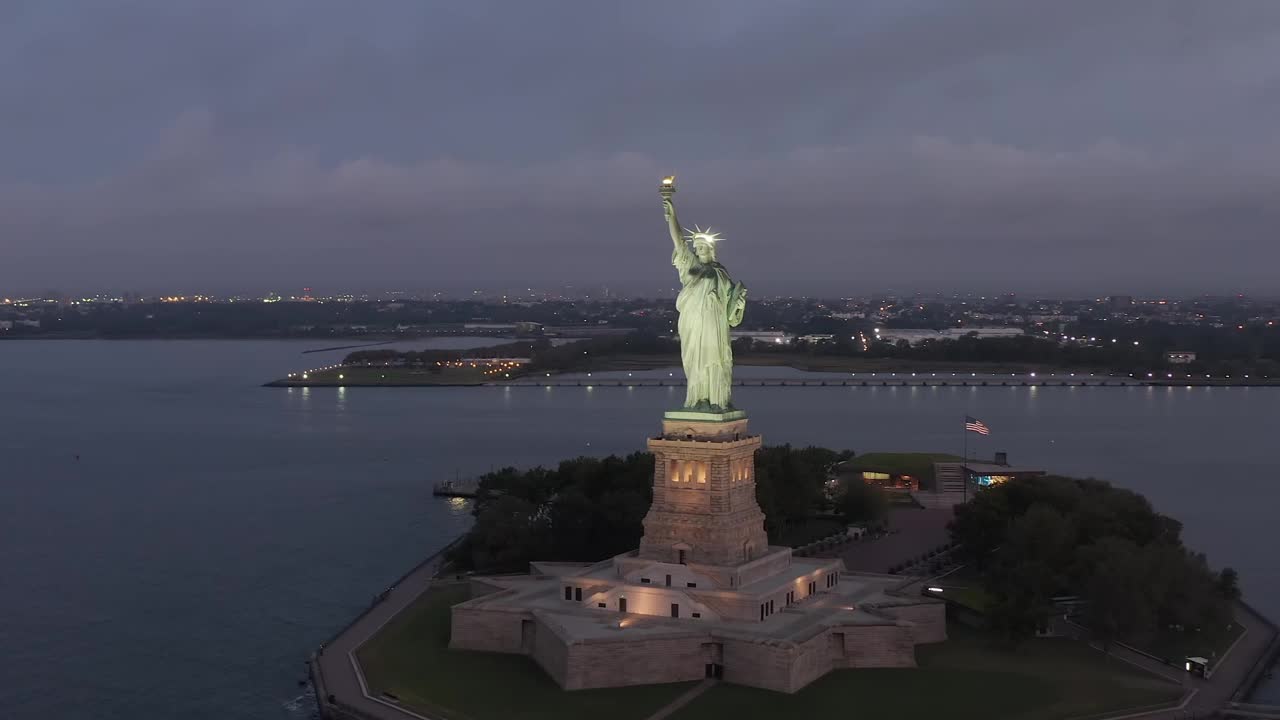 Free Video Stock Statue Of Liberty In Usa Aerial View Live Wallpaper - Free Download