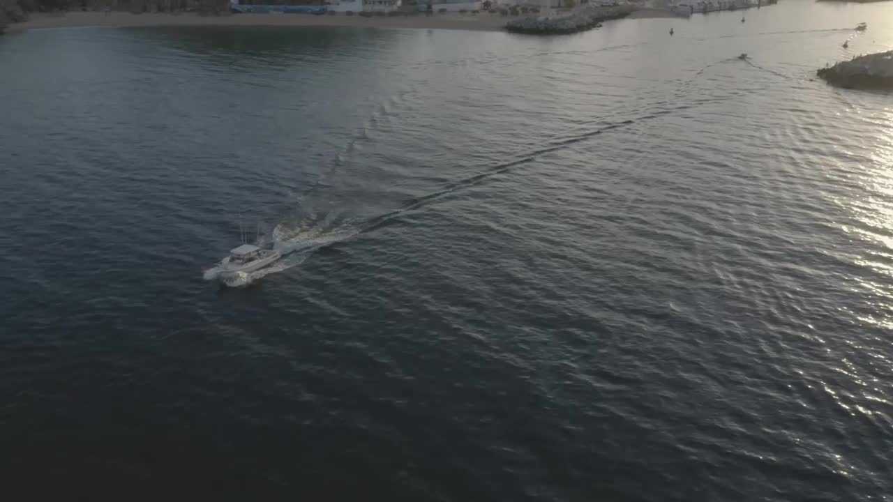 Free Stock Video Ship Leaving A Coast Sailing Fast Through The Sea Live Wallpaper - Free Download
