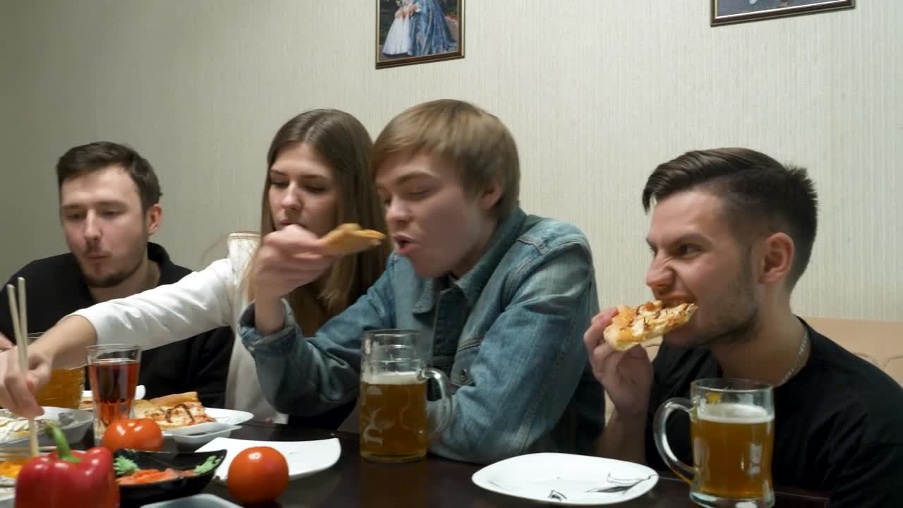 Stock Video Friends Sharing A Meal Together Live Wallpaper For PC - Free Download