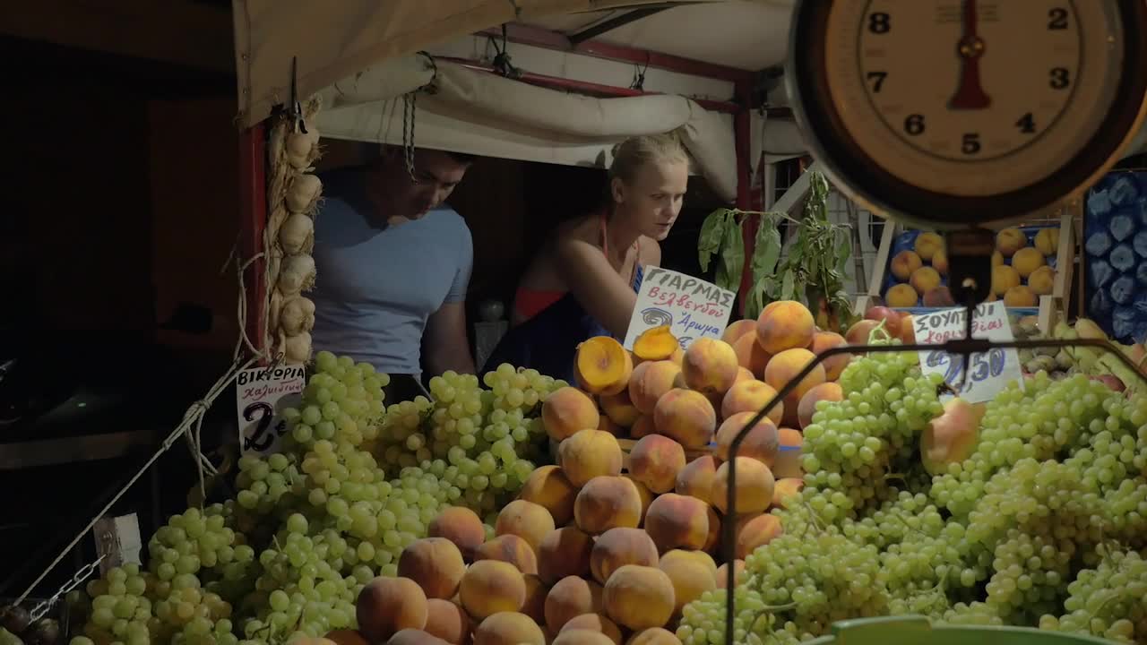 Video Stock Choosing Vegetables At A Market Live Wallpaper For PC - Free Download