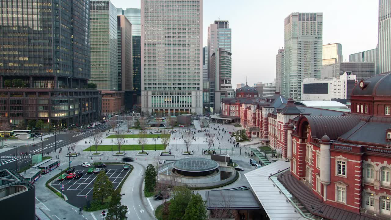 Stock Video People And Cars Moving In A City Of Large Buildings LargeLive Wallpaper - Free Download