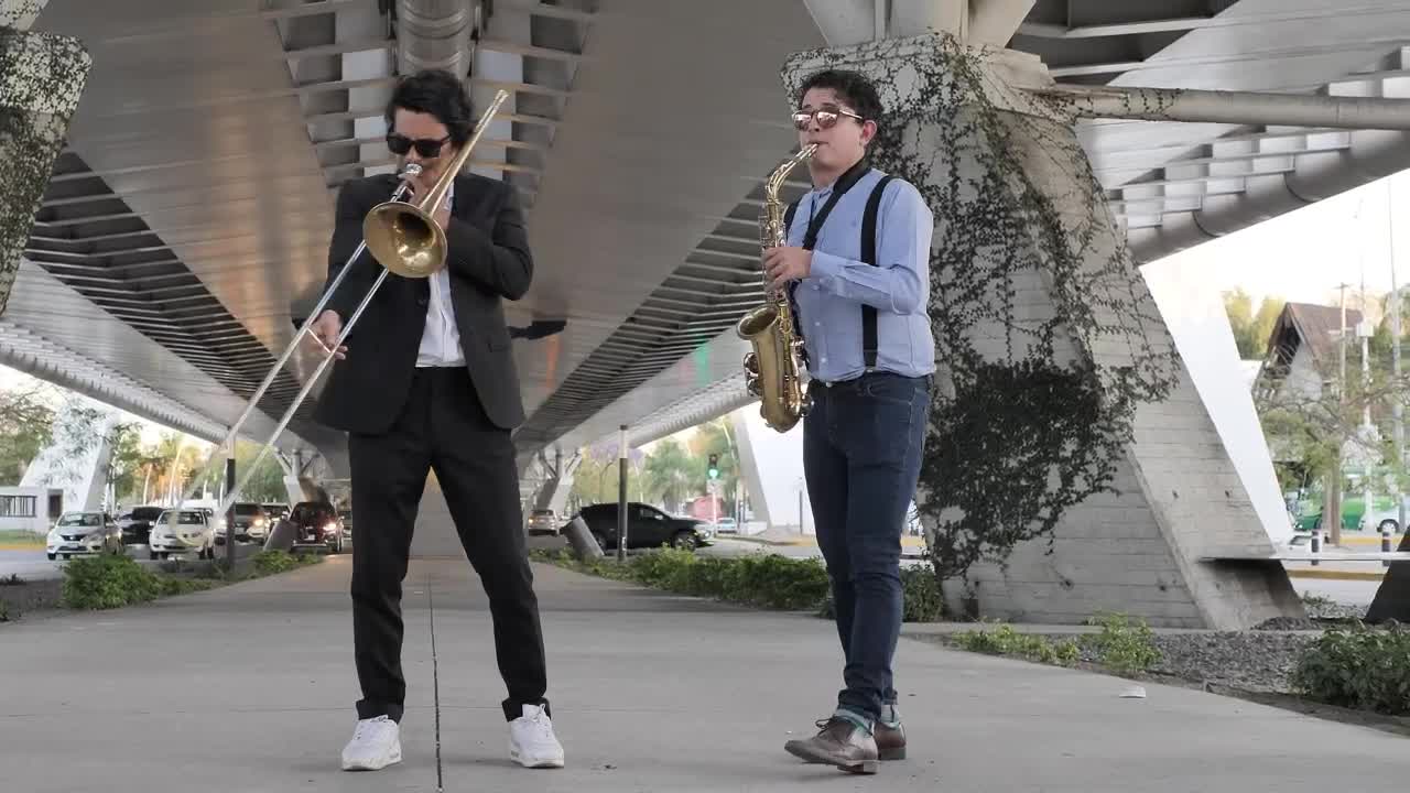 Stock Video Jazz Musicians Playing Alongside Traffic Animated Wallpaper - Free Download