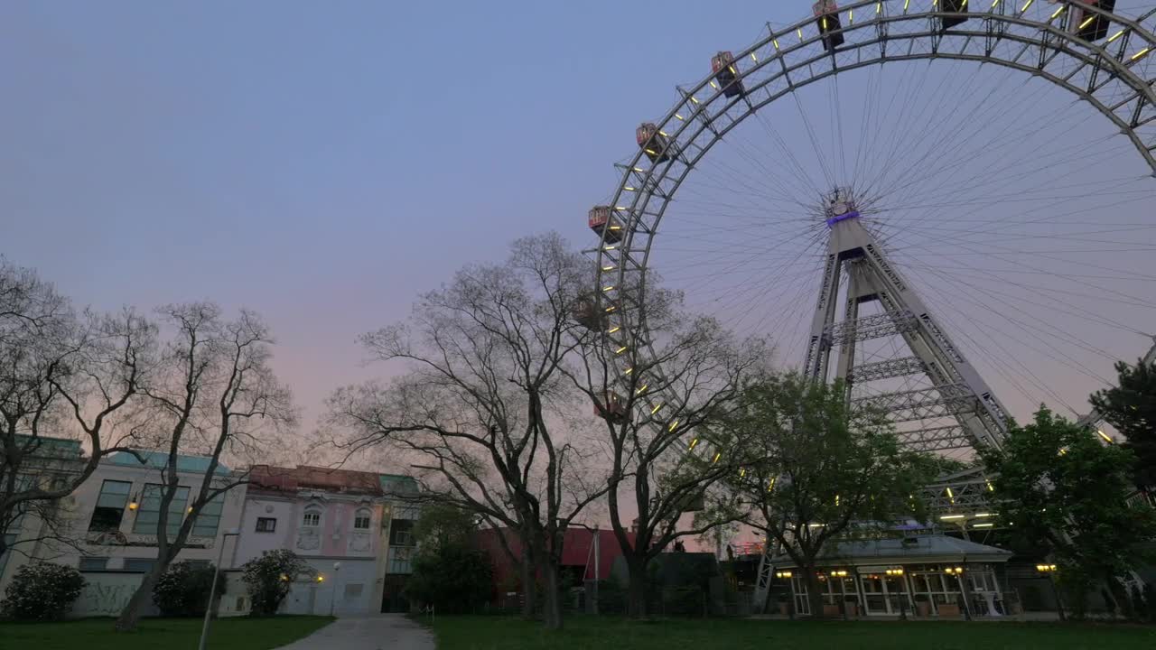 Free Video Stock tourist ride in vienna Live Wallpaper - Free Download