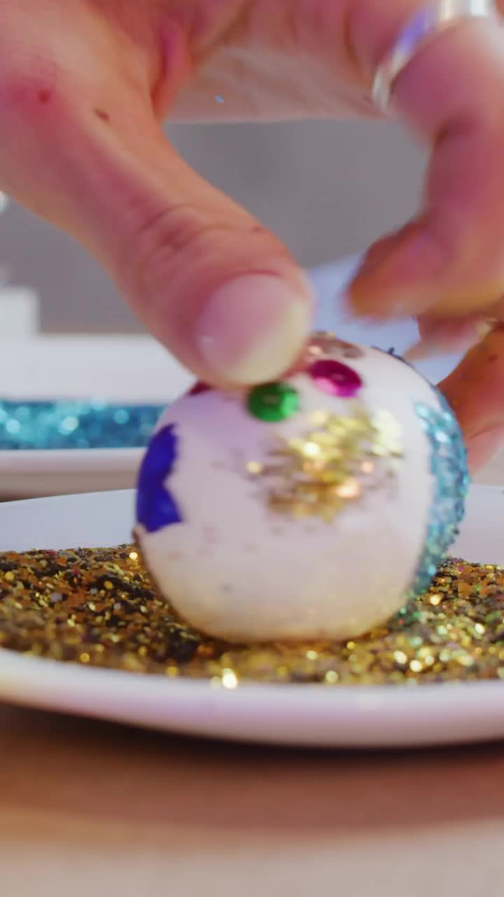 Stock Video Gluing Glitter On An Easter Egg Live Wallpaper For PC - Free Download