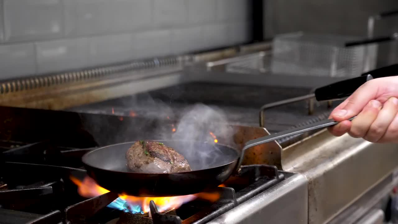 Stock Video Frying Beef In A Kitchen Live Wallpaper For PC - Free Download