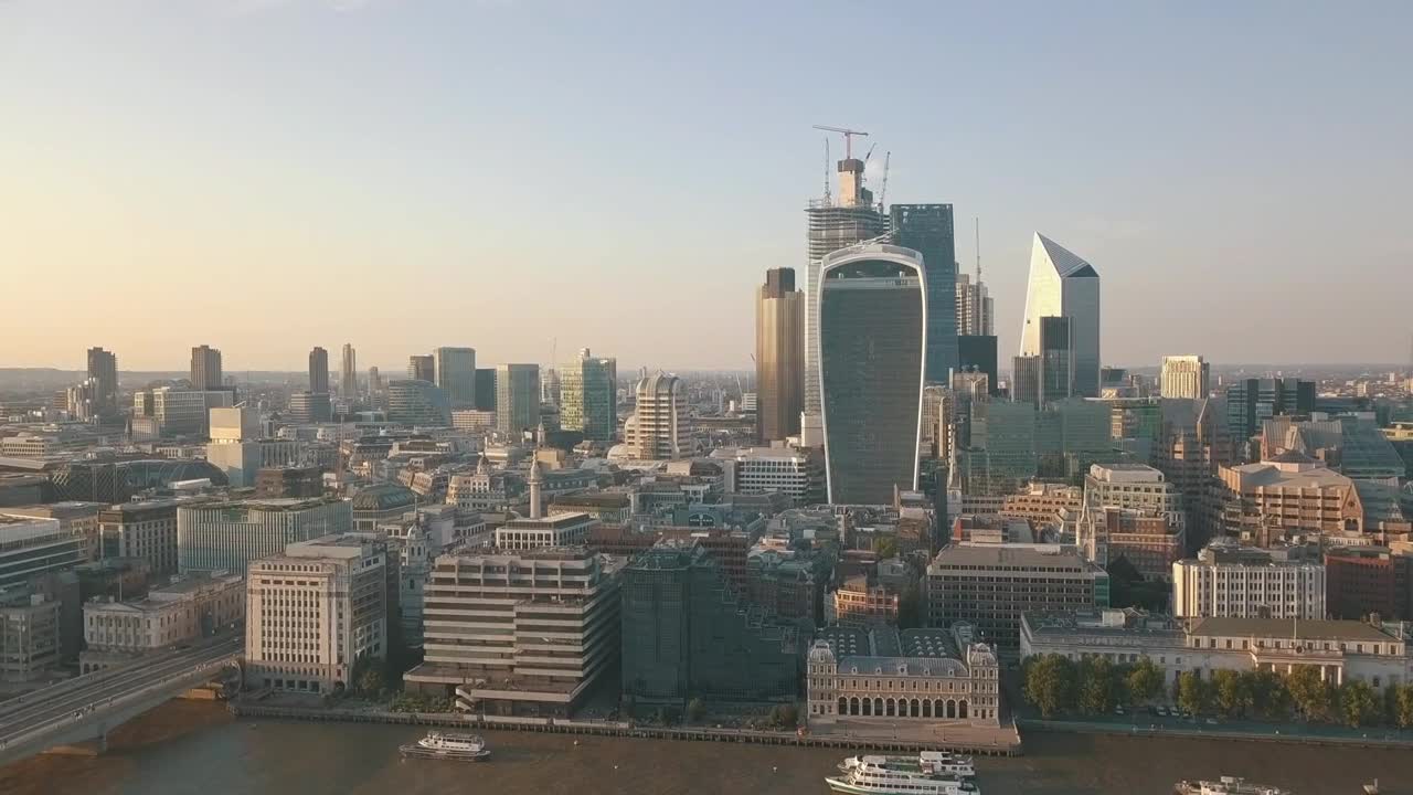 Stock Video Flying Over London Buildings Live Wallpaper For PC - Free Download