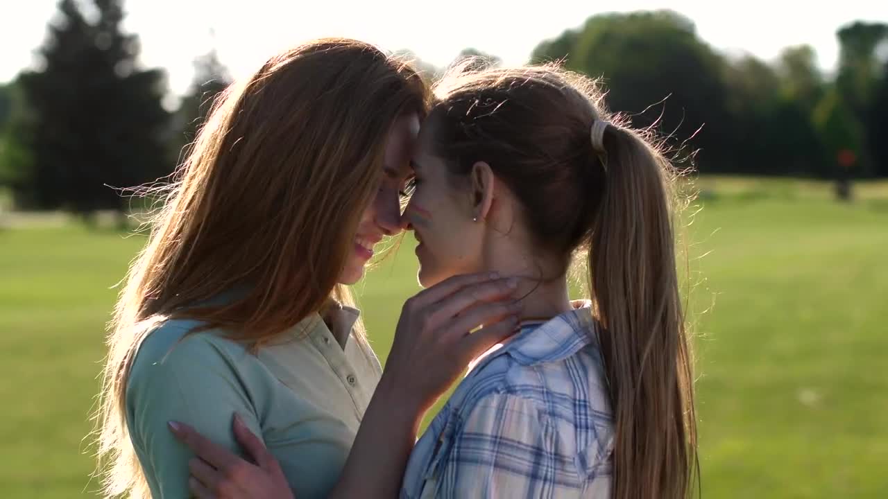 Stock Video Couple Embracing Outdoors Live Wallpaper For PC - Free Download