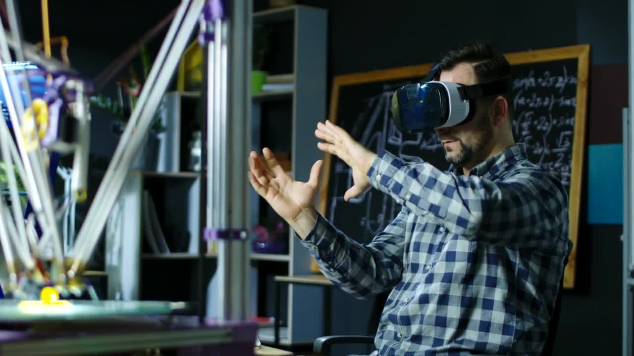 Stock Video Man In The Classroom Exploring Vr Technolog Animated Wallpaper - Free Download