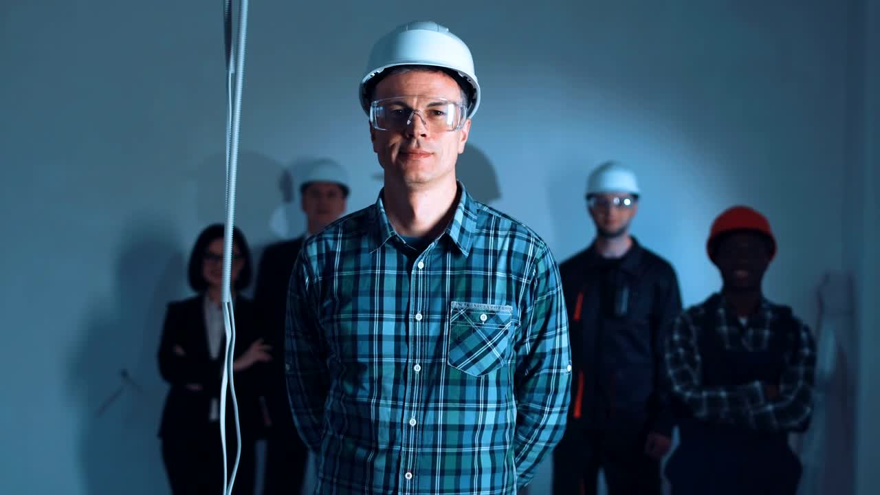 Video Stock Portrait Of Architect With Team Behind Live Wallpaper Free - Free Download
