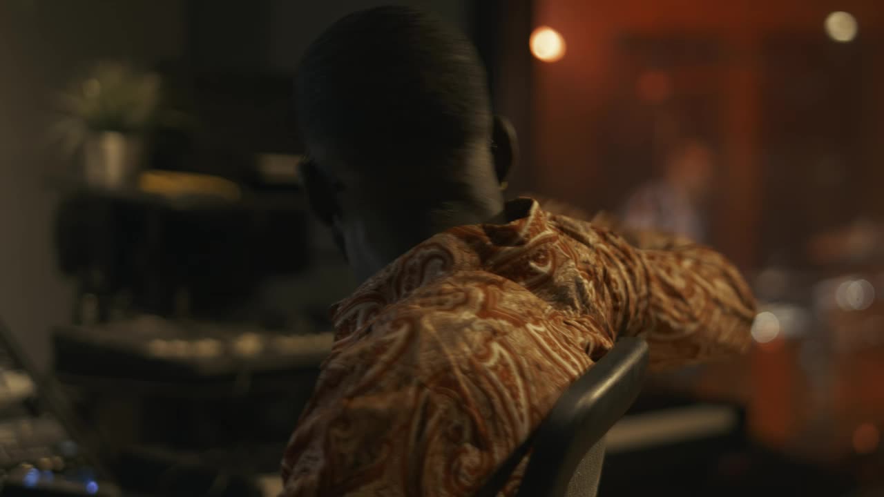 Video Stock Producer Recording A Drummer In A Studio Live Wallpaper Free - Free Download