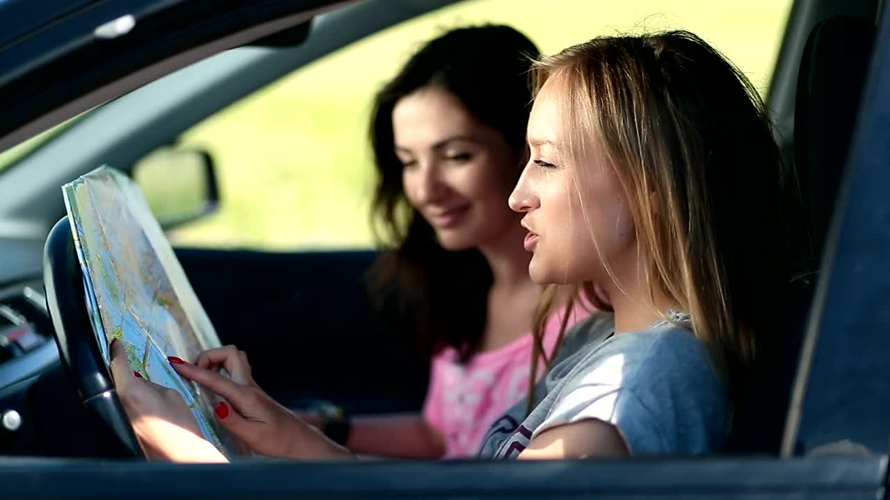 Video Stock Plotting A Route Before Driving Live Wallpaper Free - Free Download