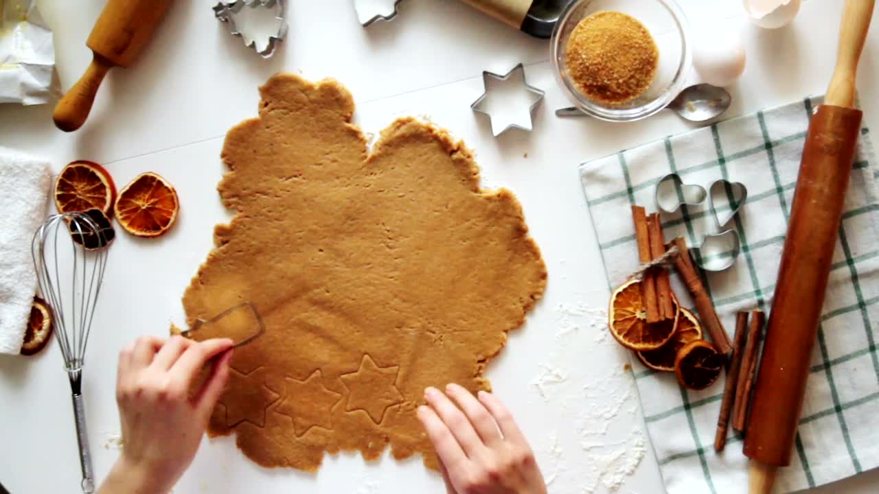 Stock Video Homemade Christmas Figure Cookies Animated Wallpaper - Free Download
