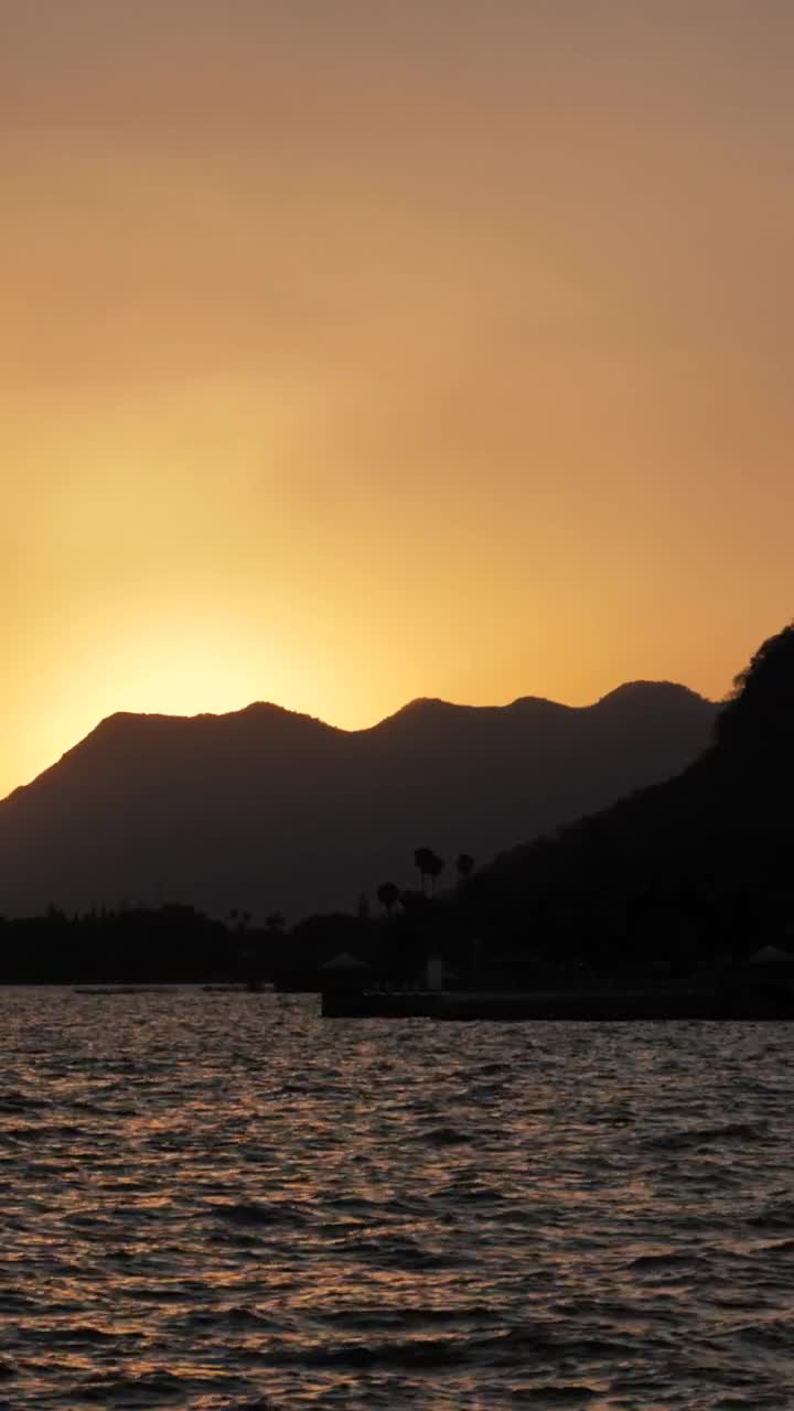 Free Video Stock Sun Over Hills Live Wallpaper - Free Download